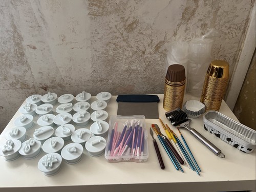 Cake decorating tools bundle - cake,