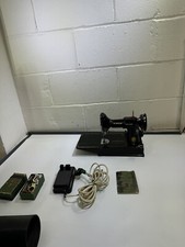 Singer Featherweight 221k Sewing Machine w/ Case & Extras Works