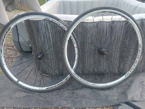 Bontrager race wheels with - wheels,