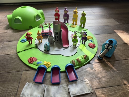 2003 teletubbies home hill - teletubbies,
