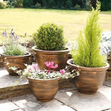 Pack of 4 Wenlock Antique Bronze effect planters - Bronze