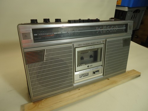 Sharp 6060 boombox - gf,