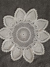 Vintage Hand Crochet, Beige
