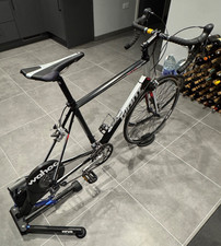 Wahoo Kickr V5 Trainer & Giant