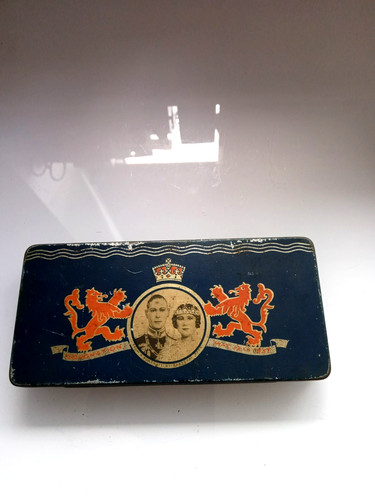 Vintage royalty collectable - uk,