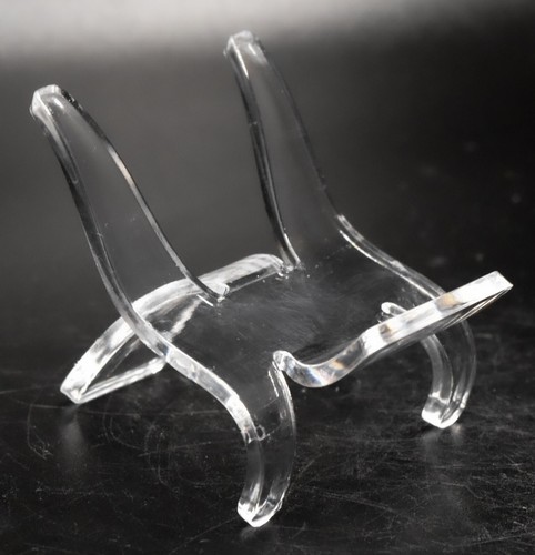 Small acrylic display - small,