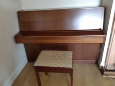 Hohner 106 upright Piano in