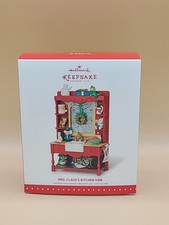 Hallmark Keepsake Mrs. Claus’s Kitchen Sink Ornament Member Exclusive