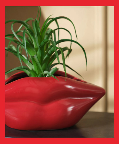 Next red lips ceramic vase - ceramic,