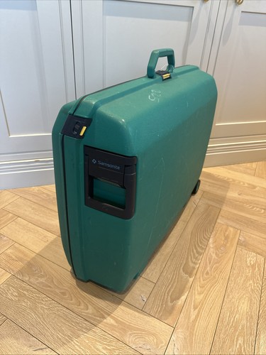 Vintage large green samsonite - vintage,
