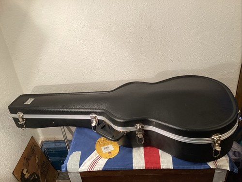 Guitar case fit - fit, dreadnought