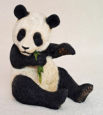 Vintage 2003 Country Artists 'Panda' Figurine (03379)
