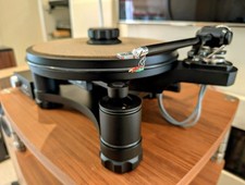 AVID Volvere SP Turntable with Origin Live Encounter Tonearm - Ex Demonstration