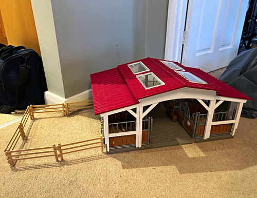 Schleich horse barn - with, 4