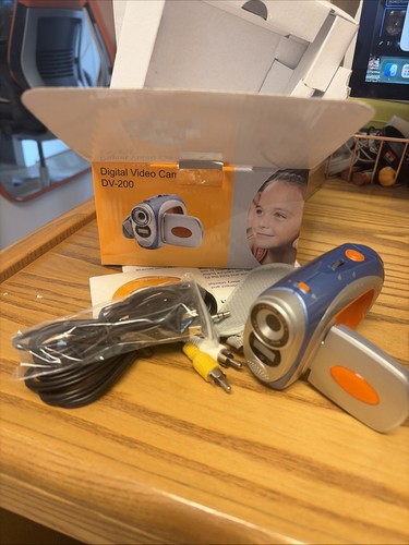 Digital video camcorder 200 - video,