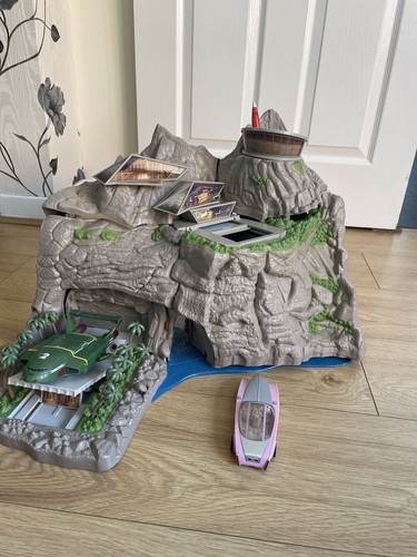 Thunderbirds are tracy - go!,