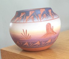 Red Earth Pottery Native American Signed Ornate Vase Mesa Verde Pottery Cortez