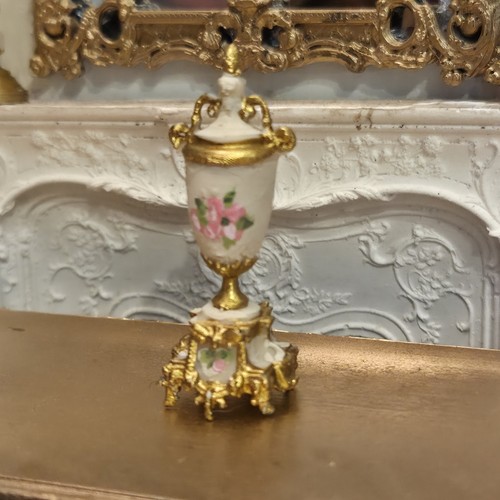 Miniature dollshouse flower - miniature,