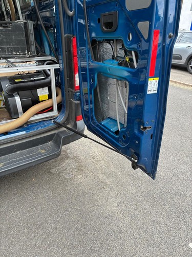Hydraulic rear door gas - rear,