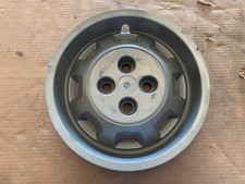 Triumph TR7 Hubcap Rim Wheel
