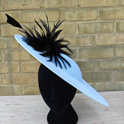 White black feather disc wide
