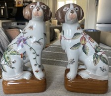 Beautiful Pair Of Wong Lee Floral Mantle Dogs 20cm High