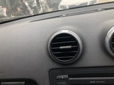 AUDI A3 8P 2008-2012 AIR VENT - CENTRE