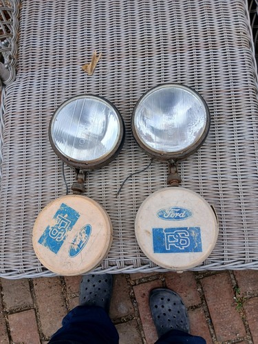 Car spot lights from ford - car,