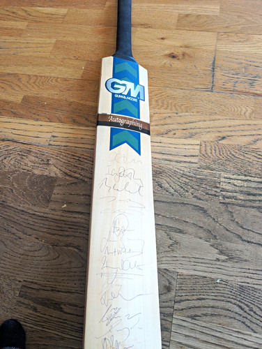 Gunn moore cricket bat - &,