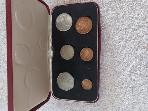 Britains first complete set - britains,