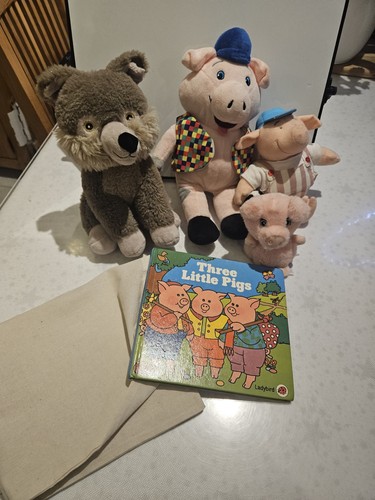 Little pigs story book bag - pigs,