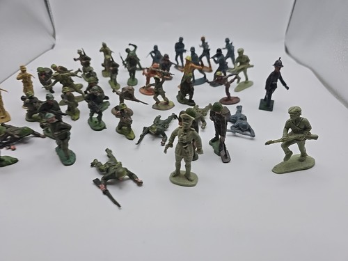 Vintage toy soldiers - vintage,