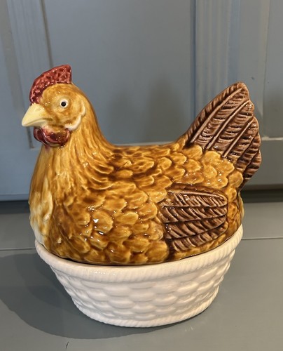 Vintage chicken egg holder - vintage,