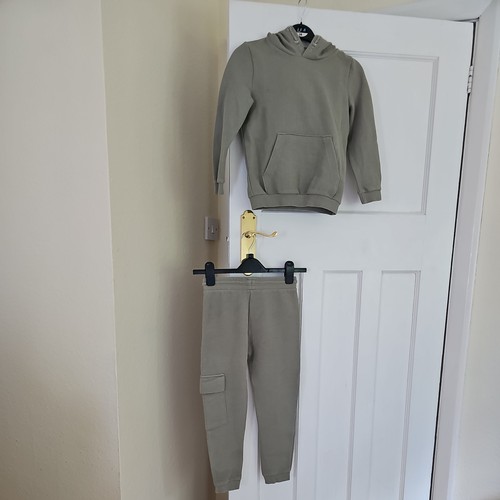 And boys long sleeve - f,