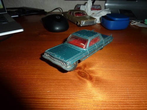 Dinky toys 147 cadillac - dinky,