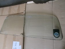 Jaguar MK2 240 340 Daimler V8-250 windscreen Triplex toughened