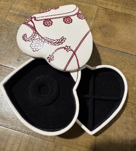 Pandora heart shaped leather - pandora,