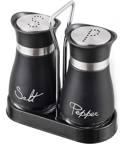 Pack salt and pepper - of,