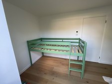 Mid Sleeper in very good