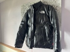 🔥🔥The North Face Supreme Men’s  Jacket 🔥🔥SUPER SUPER 🤩 Size MEDIUM(M)