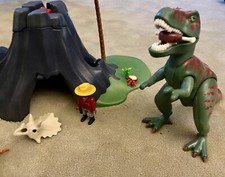 Playmobil Dinos Volcano