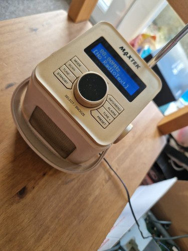 Maxtek gold mini dab radio - fm,