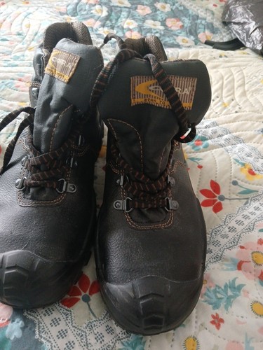 Safety boots ladies size 6 - safety,