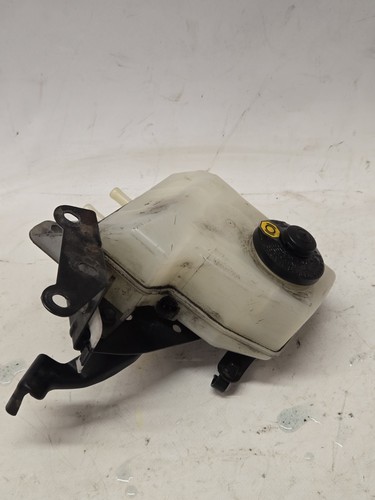 Toyota prius mk2 - toyota, brake