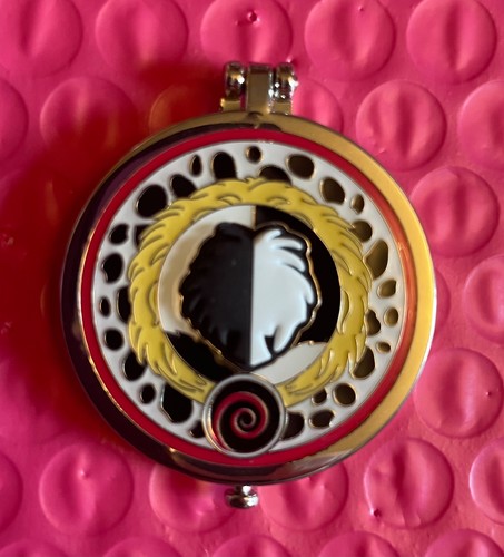 Disney villains compact - disney, mirror