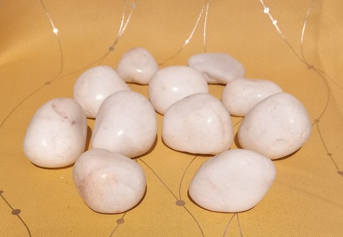 White pebbles natural - white,