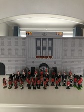 40 BRITAINS / HERALD / EYES