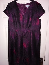 Dickins & Jones Women's Size