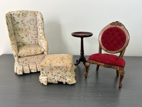 Vintage dolls house - dolls, furniture