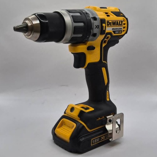 Dewalt dcd762 drill with 5ah - dewalt,